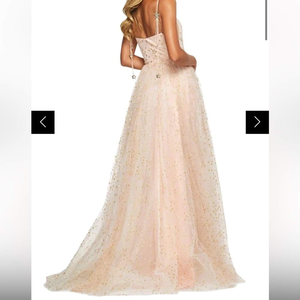 SHERRI HILL SOLD OUT GOWN